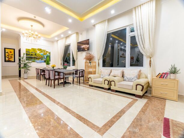 Imagen de los interiores del Hotel Aurora Hotel Dalat. Foto 18