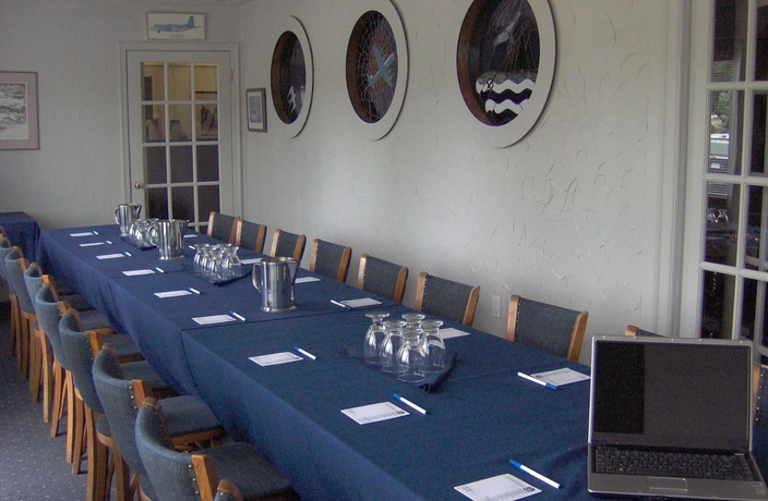 Imagen de los interiores del Hotel Aurora Inn. Foto 10