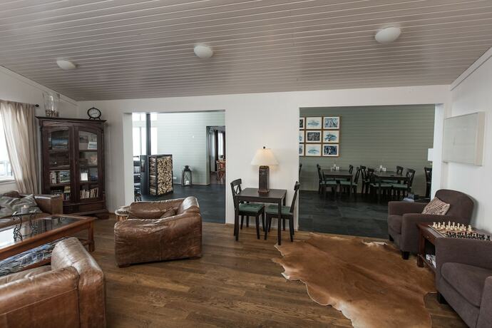 Imagen del bar/restaurante del Hotel Aurora Lodge. Foto 21