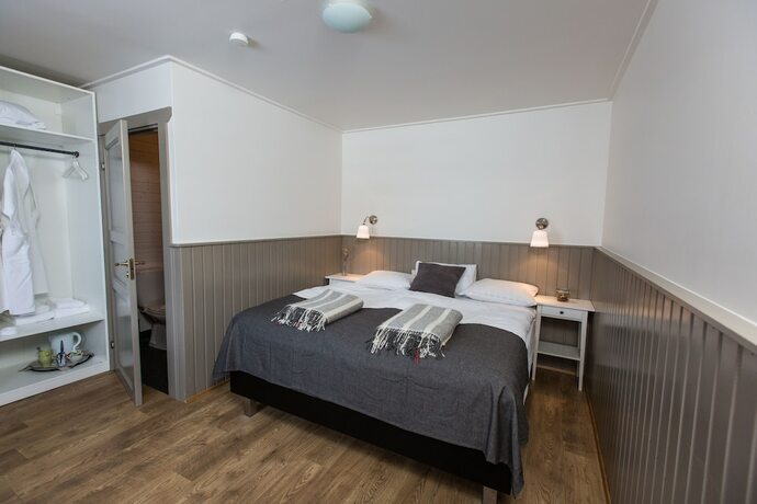 Imagen de la habitación del Hotel Aurora Lodge. Foto 34