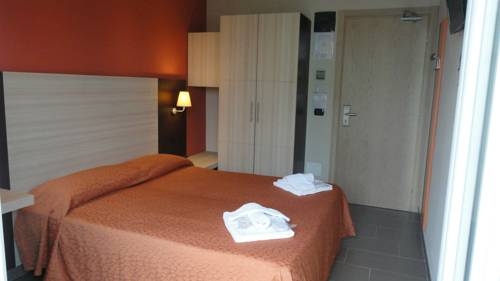 Imagen general del Hotel Aurora Mare, Rimini. Foto 2