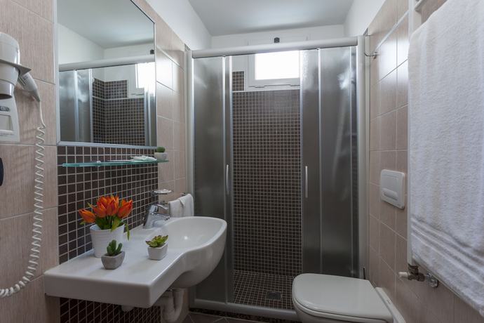 Imagen de la habitación del Hotel Aurora Mare, Rimini. Foto 3