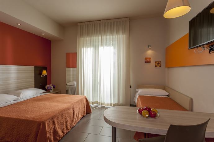 Imagen de la habitación del Hotel Aurora Mare, Rimini. Foto 12