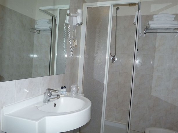 Imagen de la habitación del Hotel Aurora, Milán. Foto 2