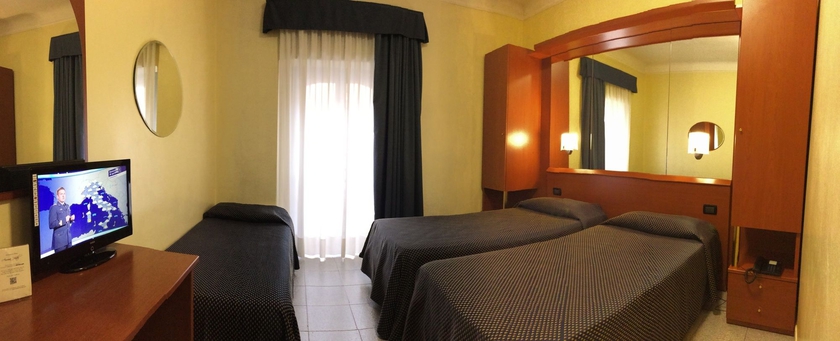 Imagen de la habitación del Hotel Aurora, Milán. Foto 5