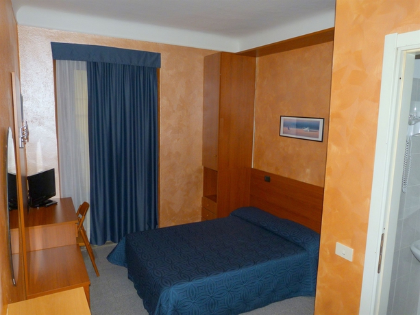 Imagen de la habitación del Hotel Aurora, Milán. Foto 6