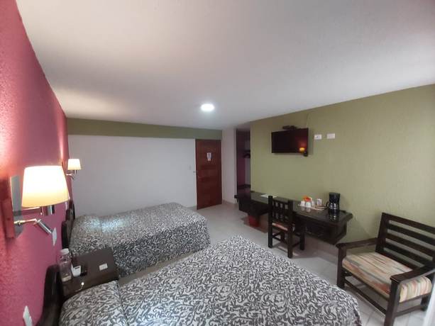 Imagen de la habitación del Hotel Aurora, Oaxaca de Ju&aacute;rez. Foto 7