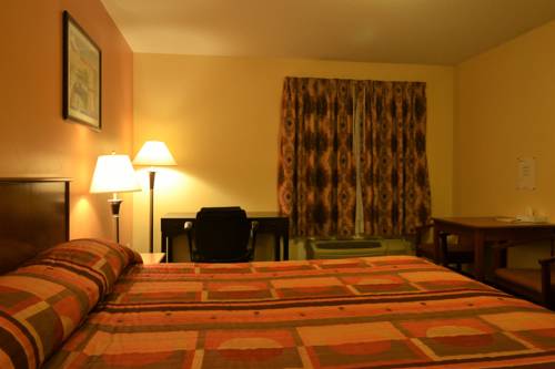 Imagen de la habitación del Hotel Aurora Park Inn & Suites. Foto 5