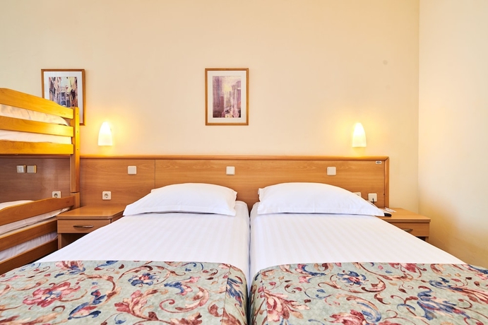 Imagen de la habitación del Hotel Aurora Plava Laguna. Foto 13