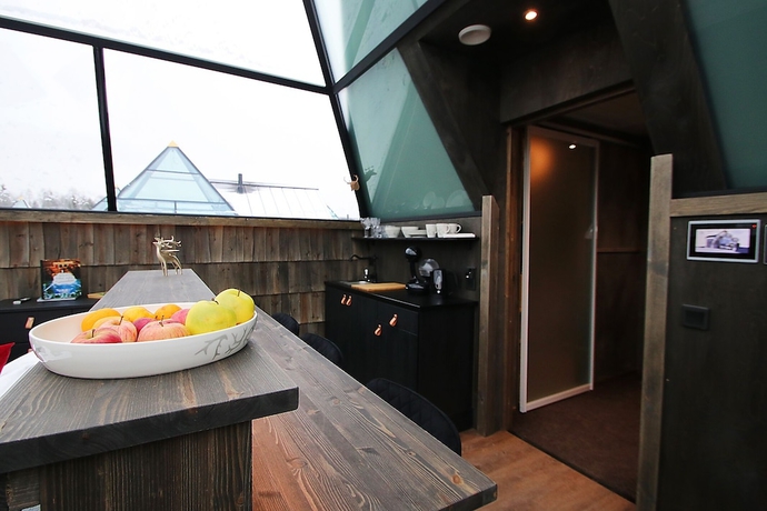 Imagen de la habitación del Hotel Aurora Pyramid Glass Igloos. Foto 17