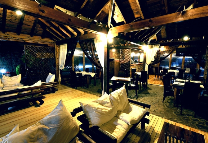 Imagen del bar/restaurante del Hotel Aurora Resort and Spa. Foto 2