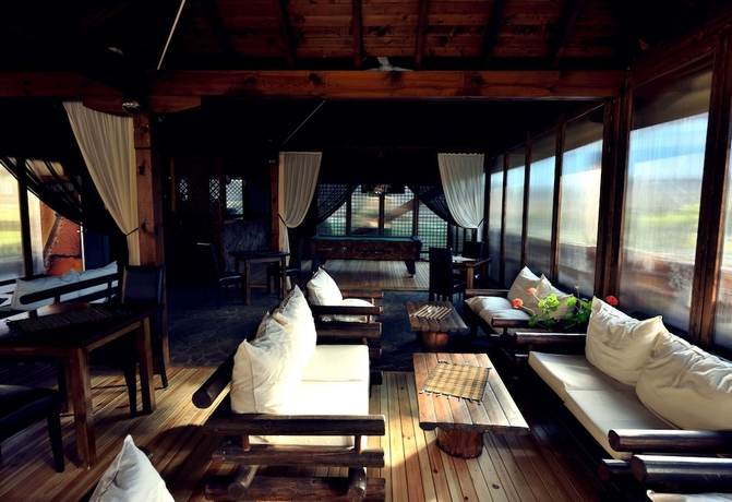 Imagen del bar/restaurante del Hotel Aurora Resort and Spa. Foto 3