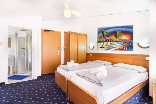 Imagen de la habitación del Hotel Aurora, Riva del Garda. Foto 3