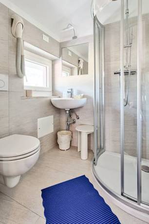 Imagen de la habitación del Hotel Aurora, Riva del Garda. Foto 4