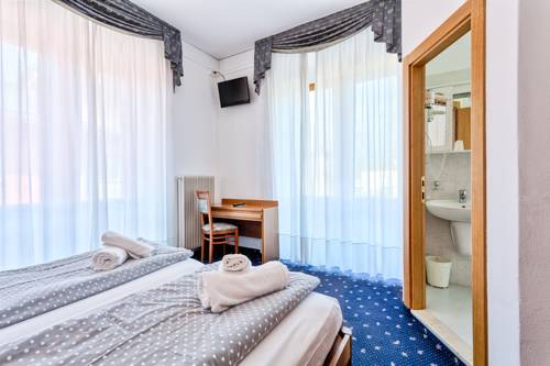 Imagen de la habitación del Hotel Aurora, Riva del Garda. Foto 6