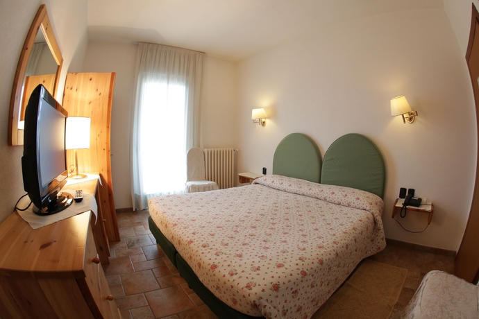 Imagen de la habitación del Hotel Aurora, Ronchi. Foto 11