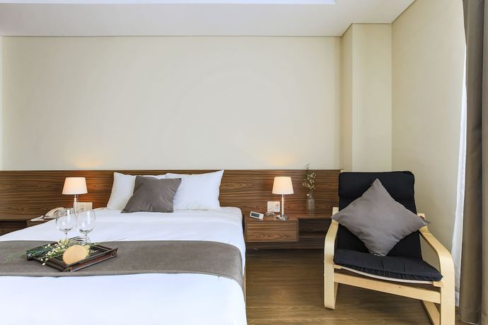 Imagen de la habitación del Hotel Aurora Serviced Apartments - Adults Only. Foto 18