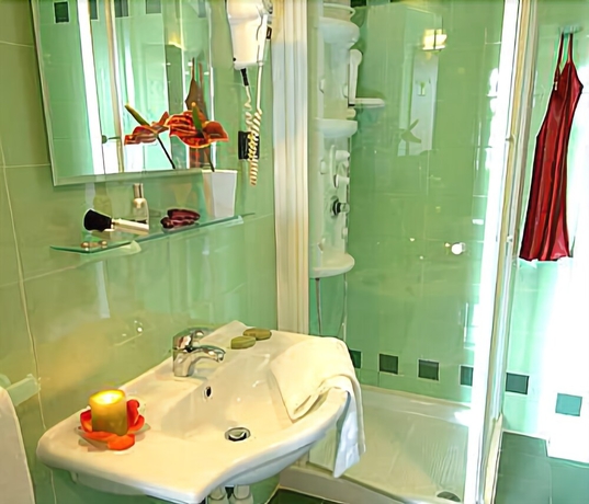 Imagen de la habitación del Hotel Aurora, Tivoli Terme. Foto 9