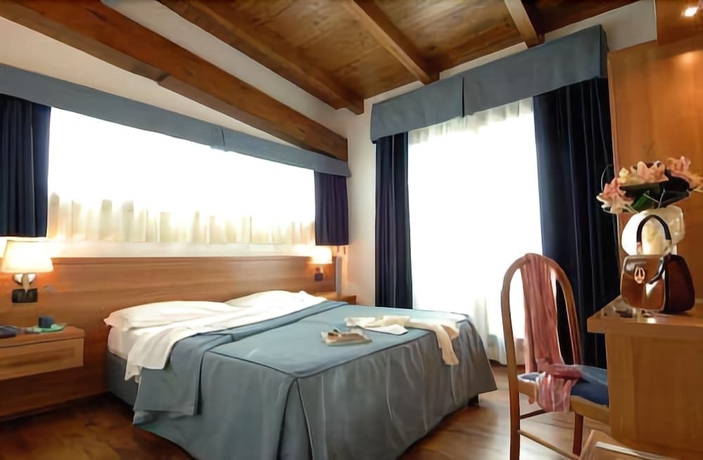 Imagen de la habitación del Hotel Aurora, Tivoli Terme. Foto 11