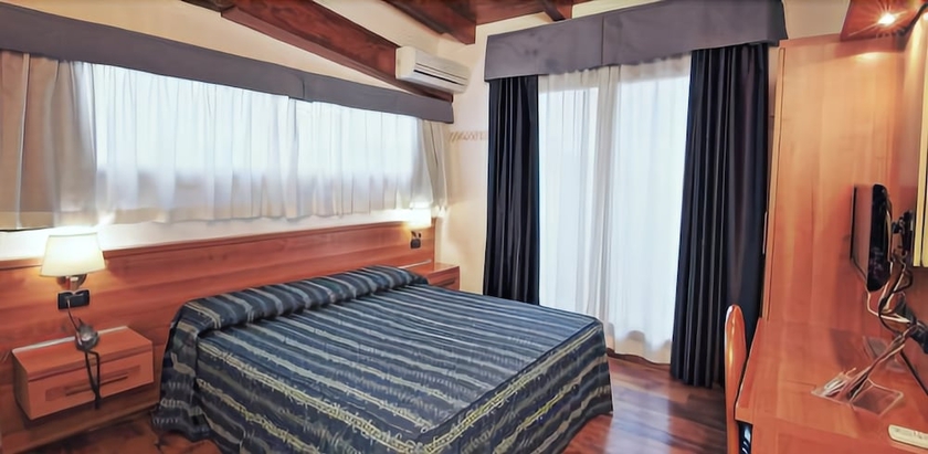Imagen de la habitación del Hotel Aurora, Tivoli Terme. Foto 14