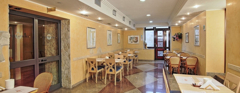 Imagen del bar/restaurante del Hotel Aurora, Tivoli Terme. Foto 5