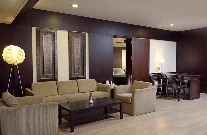 Imagen de los interiores del Hotel Aurora Towers. Foto 10