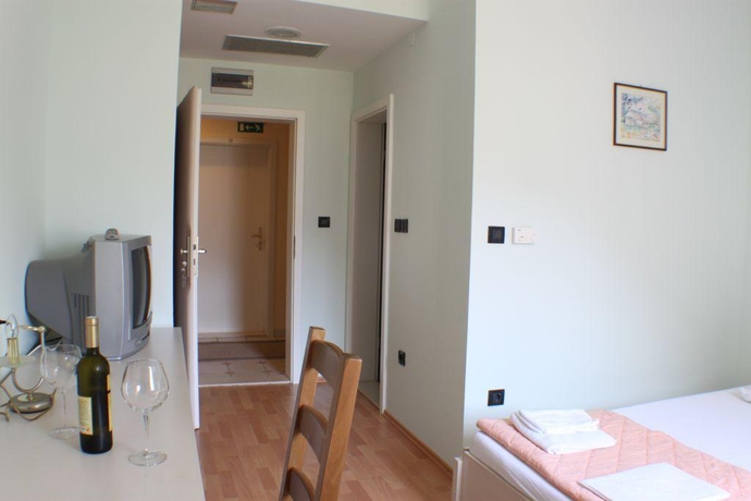 Imagen general del Hotel Aurora, Trpanj. Foto 4