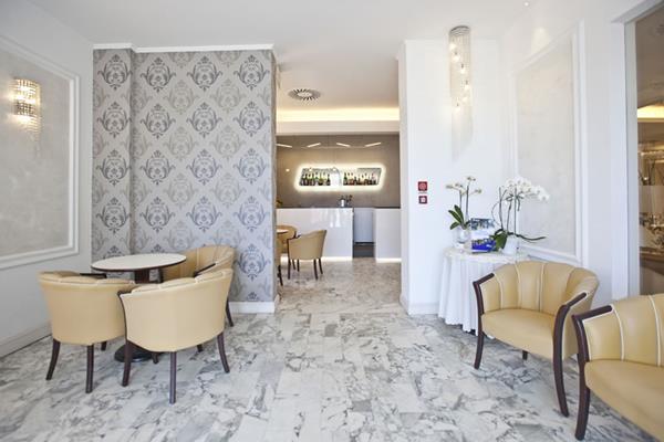 Imagen de los interiores del Hotel Aurora, Viserba. Foto 8