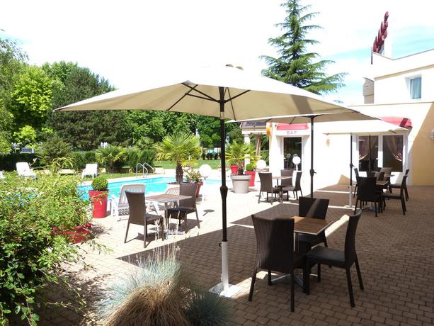 Imagen de los exteriores del Hotel Aurore Bourges Nord. Foto 7