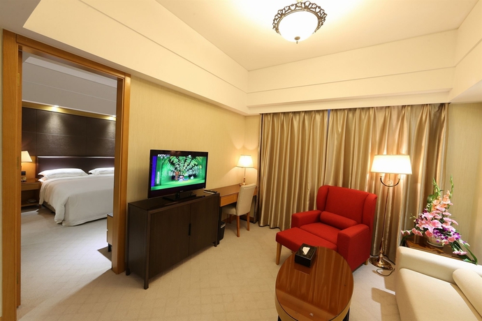 Imagen de los interiores del Hotel Aurum International. Foto 11