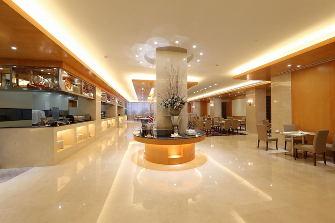 Imagen del bar/restaurante del Hotel Aurum International. Foto 5
