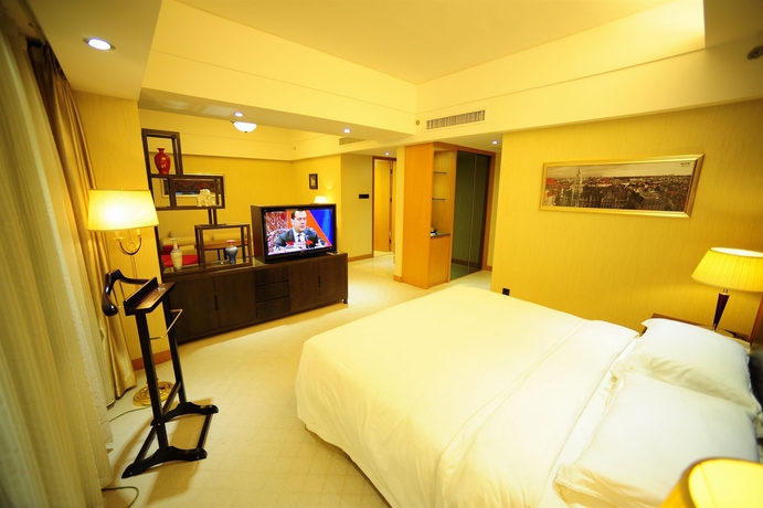 Imagen de la habitación del Hotel Aurum International. Foto 9