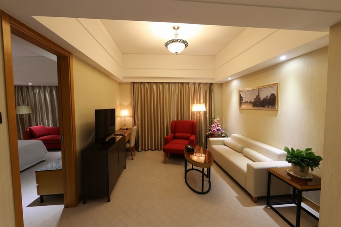 Imagen de los interiores del Hotel Aurum International. Foto 16