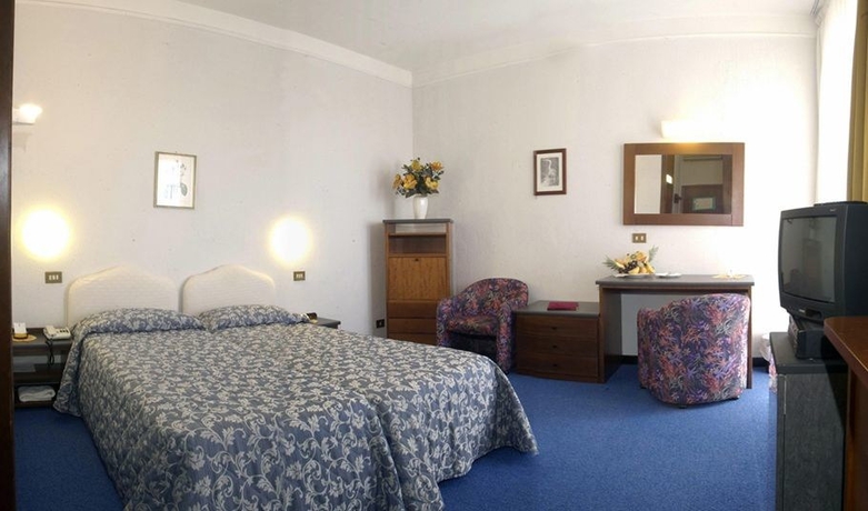 Imagen de la habitación del Hotel Aurum Principe. Foto 2