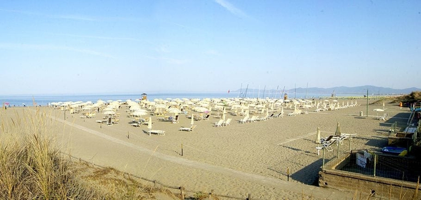 Imagen de los exteriores del Hotel Aurum Principe. Foto 7