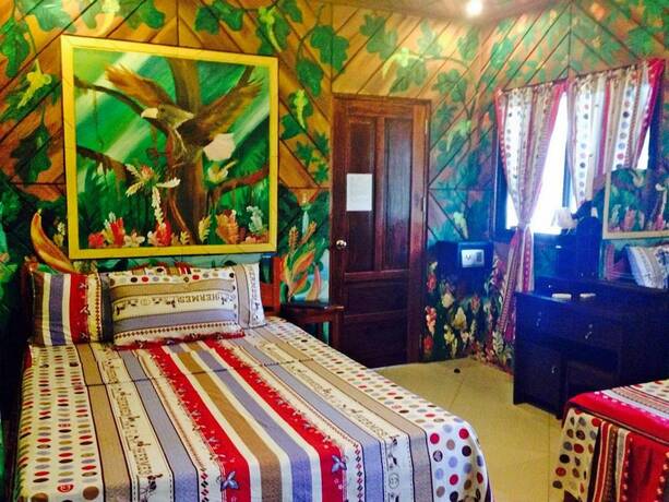 Imagen general del Hotel Ausan Beach Front Cottage and Restaurant. Foto 7