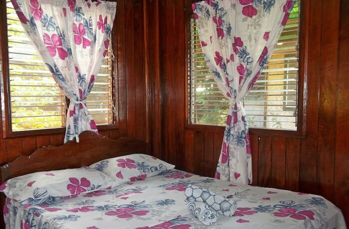 Imagen general del Hotel Ausan Beach Front Cottage and Restaurant. Foto 16