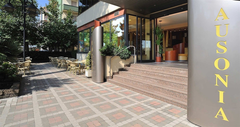 Imagen de los exteriores del Hotel Ausonia, Cervia. Foto 8