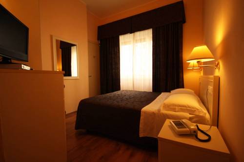 Imagen de la habitación del Hotel Ausonia, Follonica. Foto 14