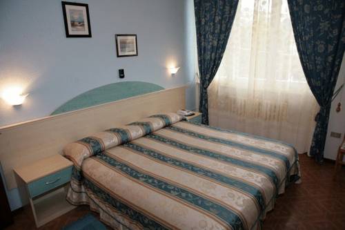 Imagen de la habitación del Hotel Ausonia Ristorante. Foto 10