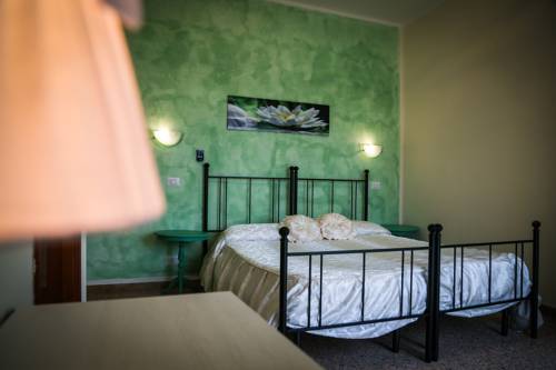 Imagen de la habitación del Hotel Ausonia Ristorante. Foto 13