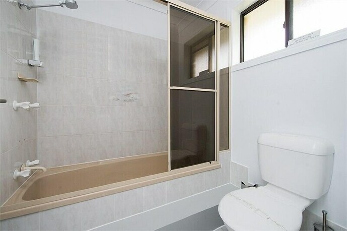 Imagen de la habitación del Hotel Austinvilla Estate. Foto 35