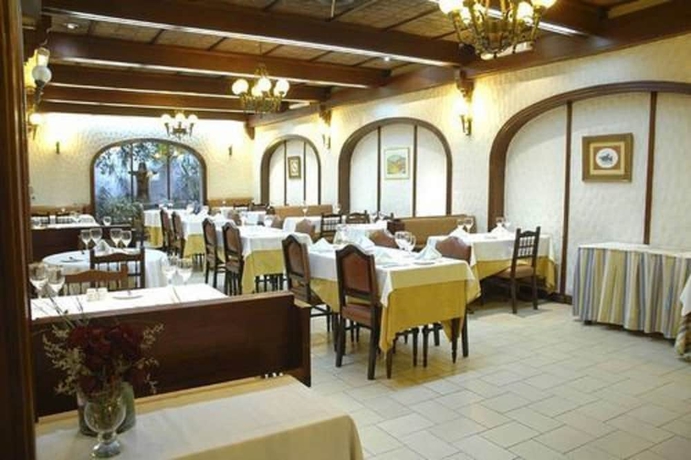 Imagen del bar/restaurante del Hotel Austral Bahia Blanca. Foto 3