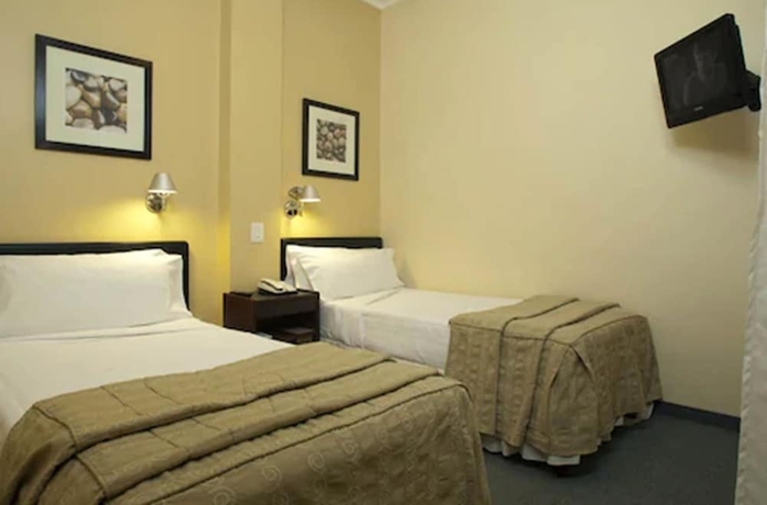 Imagen de la habitación del Hotel Austral Express. Foto 8