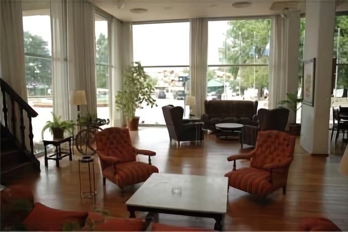 Imagen de los interiores del Hotel Austral. Foto 14