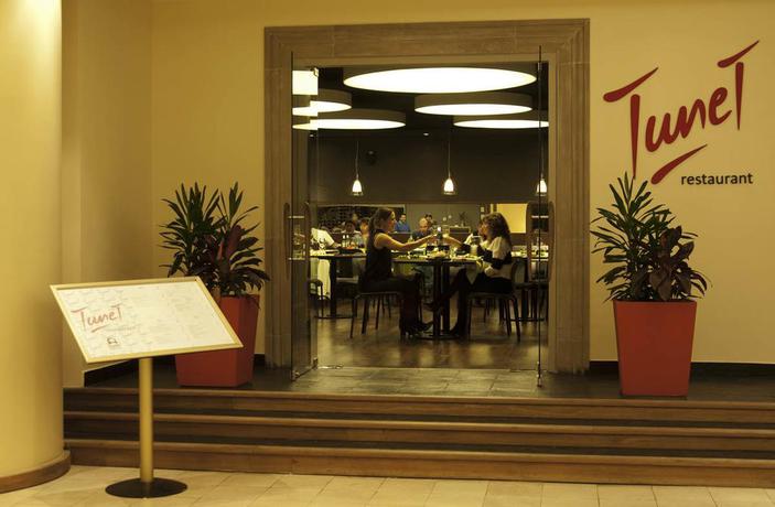 Imagen del bar/restaurante del Hotel Austral Plaza. Foto 4