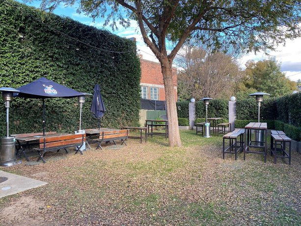 Imagen general del Hotel Australian Young. Foto 2