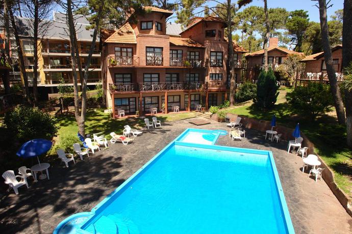 Imagen de la piscina del Hotel Australis Paradise Apart Y Spa. Foto 7