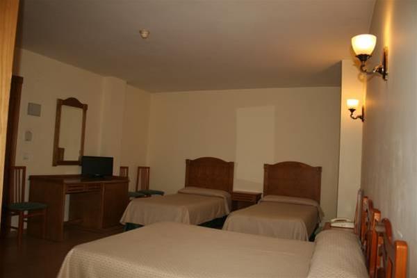 Imagen de la habitación del Hotel Austria 76. Foto 2