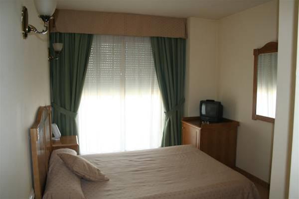 Imagen de la habitación del Hotel Austria 76. Foto 6